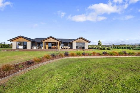 Photo of property in 132 Henwood Road, Paraite, New Plymouth, 4372