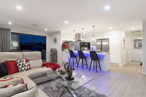 Photo of property in 12 Lakeside Terrace, Omokoroa, 3114