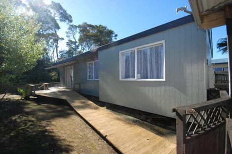 Photo of property in 69a/2 Godley Road, Green Bay, Auckland, 0604