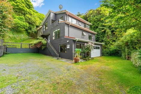 Photo of property in 14 Westhaven Drive, Tawa, Wellington, 5028