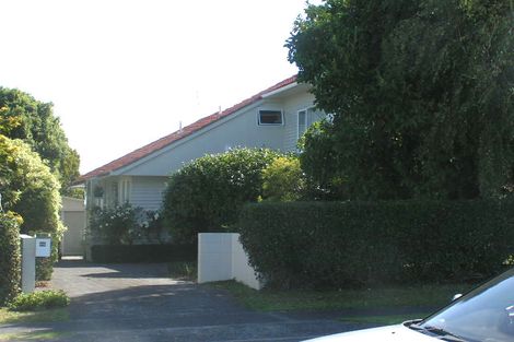 Photo of property in 98 Forrest Hill Road, Forrest Hill, Auckland, 0620