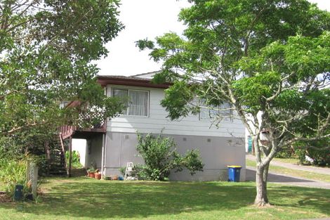 Photo of property in 2/61 Simon Ellice Drive, Bayview, Auckland, 0629