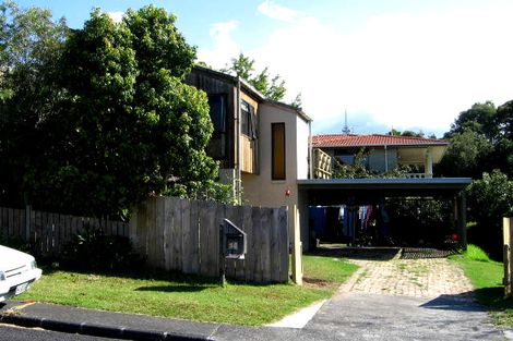 Photo of property in 1/1 Flavia Close, Torbay, Auckland, 0630