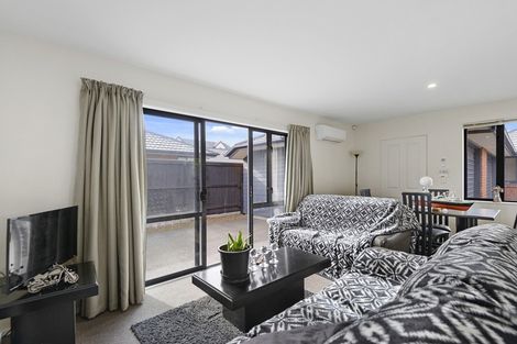 Photo of property in 77 Grafton Street, Waltham, Christchurch, 8011