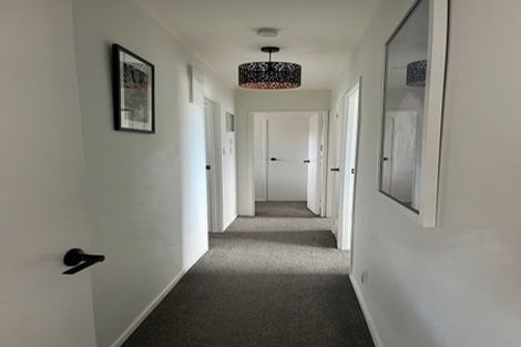 Photo of property in 1 Pleasant Road, Glen Eden, Auckland, 0602