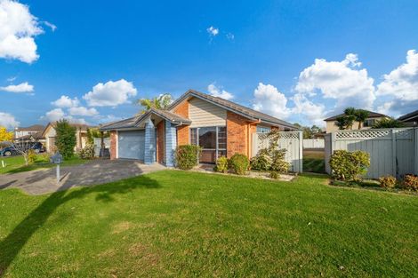 Photo of property in 16 Turnberry Drive, Wattle Downs, Auckland, 2103