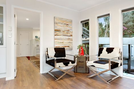 Photo of property in 57 Kohu Road, Titirangi, Auckland, 0604