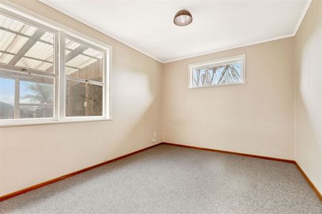 Photo of property in 11 Autumn Avenue, Glen Eden, Auckland, 0602