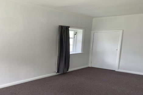 Photo of property in 7/9 Bell Street, Marton, 4710