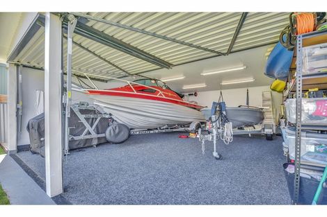 Photo of property in 20 Renata Road, Okiwi Bay, 7193
