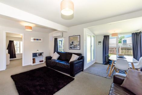 Photo of property in 15 Rua Road, Paraparaumu Beach, Paraparaumu, 5032