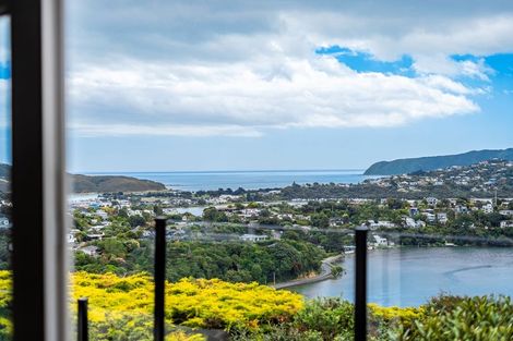 Photo of property in 15 Mercury Way, Whitby, Porirua, 5024