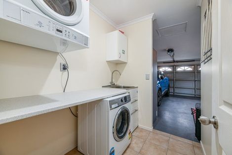 Photo of property in 56 Highfields Terrace, Henderson, Auckland, 0612