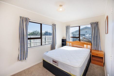 Photo of property in 18 Thomas Place, Foxton Beach, Foxton, 4815