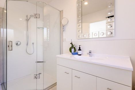 Photo of property in 8 Leanne Way, Waikanae Beach, Waikanae, 5036