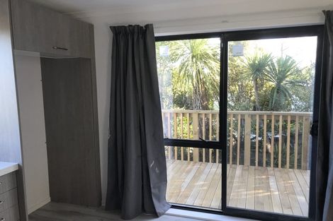 Photo of property in 38 Tree View Avenue, Glenfield, Auckland, 0629