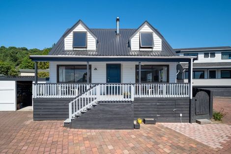 Photo of property in 3 Cherry Lane, Acacia Bay, Taupo, 3330