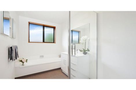 Photo of property in 228 Yaldhurst Road, Avonhead, Christchurch, 8042