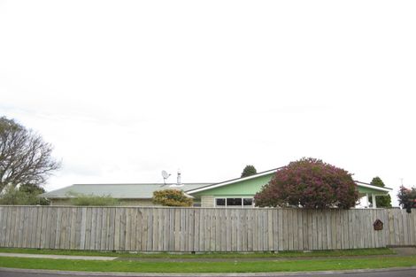 Photo of property in 5 Tuahu Place, Waitara, 4320