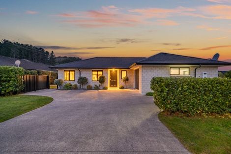 Photo of property in 84 Riverstone Drive, Riverstone Terraces, Upper Hutt, 5018