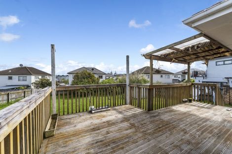 Photo of property in 86 Mcleod Road, Te Atatu South, Auckland, 0610