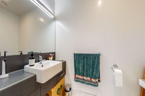 Photo of property in 15 San Sebastian Road, Kelburn, Wellington, 6012