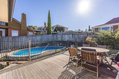 Photo of property in 6 Milwaukee Place, Glendene, Auckland, 0602
