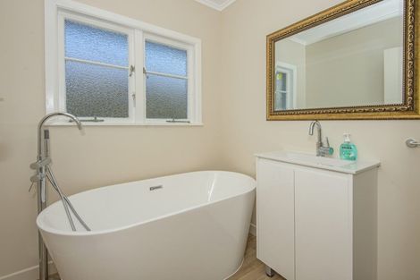 Photo of property in 19 George Point Road, Onerahi, Whangarei, 0110