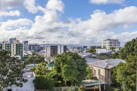Photo of property in 41 Nairn Street, Mount Cook, Wellington, 6011