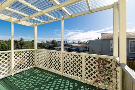 Photo of property in 47 Newington Road, Henderson, Auckland, 0612