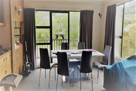 Photo of property in 37 Postgate Drive, Whitby, Porirua, 5024