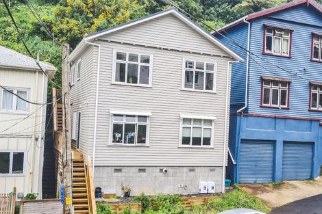 Photo of property in 31 Adams Terrace, Aro Valley, Wellington, 6021