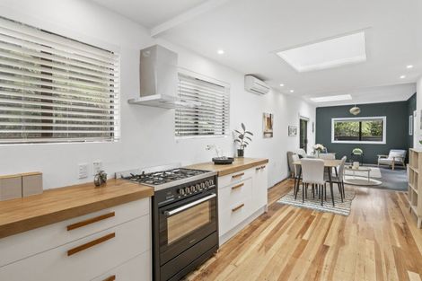 Photo of property in 42 Lincoln Avenue, Tawa, Wellington, 5028