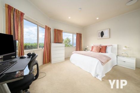 Photo of property in 45 Tamworth Crescent, Newlands, Wellington, 6037
