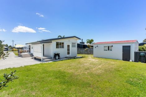 Photo of property in 207 Kiwi Road, Whangamata, 3620