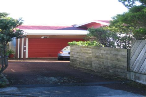 Photo of property in 16 Pauline Way, Paparangi, Wellington, 6037