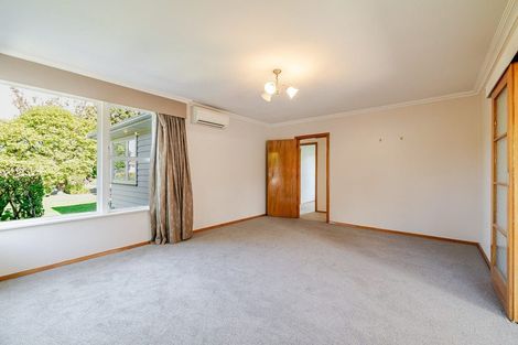 Photo of property in 5 Athlone Place, Hokowhitu, Palmerston North, 4410