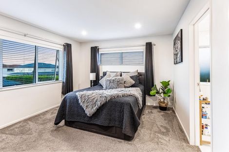 Photo of property in 17 Floyd Road, Riverhead, 0820