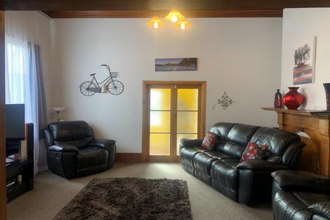 Photo of property in 107 Waihi Road, Hawera, 4610