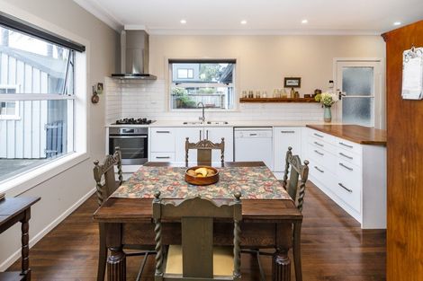 Photo of property in 419 Pakuranga Road, Pakuranga Heights, Auckland, 2010