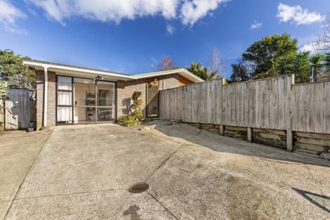Photo of property in 108b Colwill Road, Massey, Auckland, 0614