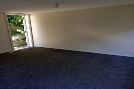 Photo of property in 2/85 Garden Road, Northland, Wellington, 6012