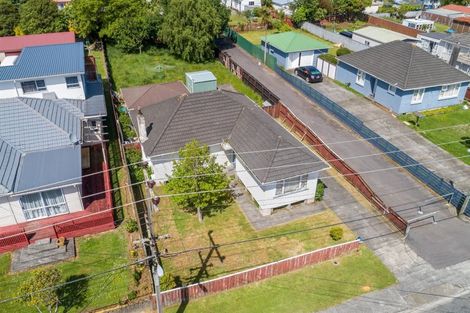 Photo of property in 20 Hinau Grove, Wainuiomata, Lower Hutt, 5014