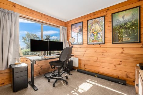 Photo of property in 117a Gloaming Hill, Titahi Bay, Porirua, 5022