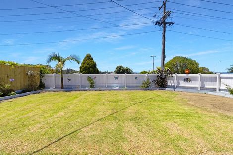 Photo of property in 80a Don Buck Road, Massey, Auckland, 0614