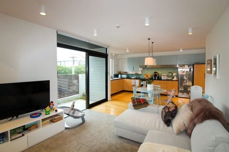 Photo of property in 76 Brougham Street, Mount Victoria, Wellington, 6011