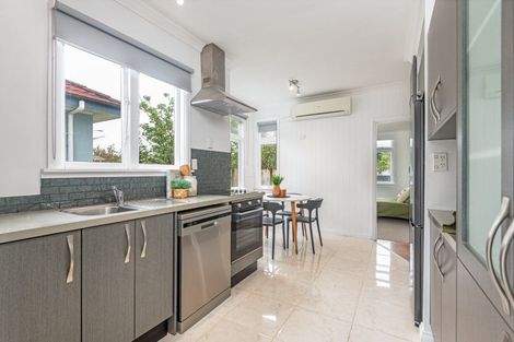 Photo of property in 84 Fitzroy Street, Terrace End, Palmerston North, 4410