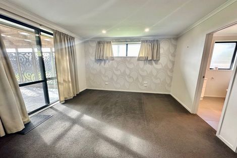 Photo of property in 212 Saint James Drive, Huntington, Hamilton, 3210