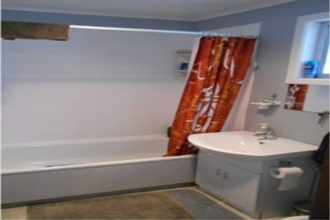 Photo of property in 169b Newlands Road, Newlands, Wellington, 6037