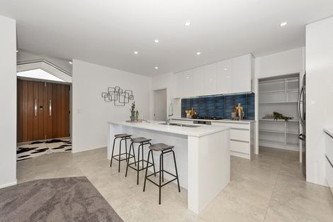 Photo of property in 17 Sydney Place, Flagstaff, Hamilton, 3210